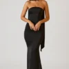 Mandi strapless jurk met sjaaldetail in zwart