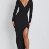 Marcela Modal maxi-jurk met diepe halslijn en lange mouwen in zwart