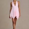 Mariette Premium Chiffon minijurk met diepe halslijn en open rug in babyroze