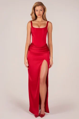 Marleigh maxi-jurk met korset en hoge split in rozerood
