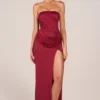 Matilde bandeau-maxi-jurk met drapering tot op de dij in kersenrood