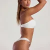 Praslin bandeau-bikinitop met kralenversiering in ivoor