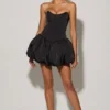 Minerva Minijurk met vetersluiting en bubbelzoom in zwart