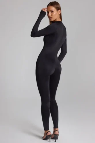 Musa jumpsuit met hoge hals en lange mouwen in zwart