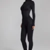 Musa jumpsuit met hoge hals en lange mouwen in zwart