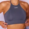 Naadloze crop top met hoge halslijn in grijs