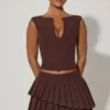 Nada gelaagde geplooide minirok met lage taille in chocoladebruin