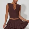 Nada gelaagde geplooide minirok met lage taille in chocoladebruin