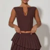 Nada gelaagde geplooide minirok met lage taille in chocoladebruin