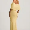 Naia Bouclé off-shoulder maxijurk in geel