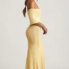 Naia Bouclé off-shoulder maxijurk in geel