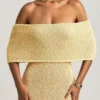 Naia Bouclé off-shoulder maxijurk in geel