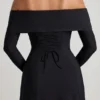 Nerissa off-shoulder A-lijn midi-jurk met vetersluiting in zwart