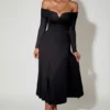 Nerissa off-shoulder A-lijn midi-jurk met vetersluiting in zwart