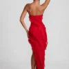 Nevali bandeau maxijurk met ruches in rood