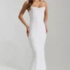 Nivalis versierde maxi-jurk met cowl-hals en open rug in wit
