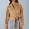 Noelie cropped jasje met riem van imitatiesuède in tan