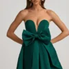 Norina minijurk met strikdetail in smaragdgroen