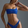 Oh Polly Badmode: HOTFIX Edition versierde bandeau-bikinitop met één schouder in koningsblauw