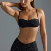 Oh Polly Badmode: HOTFIX Edition versierde micro-bikinitop in zwart