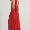 Oliana asymmetrische maxi-jurk met halternek in Chili-rood