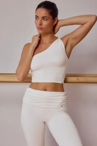 One-shoulder gedraaide tanktop in zacht wit