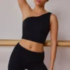 One-shoulder gedraaide tanktop in zwart