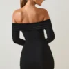 Oriana Modal mini-jurk met blote schouders in zwart