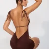 Orli Slinky Jersey minijurk met open rug in Espresso