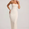 Palermo versierde bandeau maxi-jurk met cowl-hals in wit