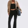 Patsy Modal Mid-Rise Flared Broek in Zwart