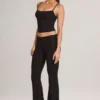 Patsy Modal Mid-Rise Flared Broek in Zwart