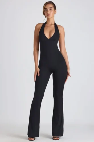 Pema Modal Jumpsuit met kanten rand en uitsnijdingen in zwart