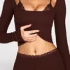 Philippa modaal flared broek met middelhoge taille in chocoladebruin