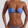 Palau met kralen versierde cheeky bikinibroekje met hoge beenuitsnijding in poederblauw