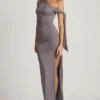Prudy off-shoulder maxijurk met ruches en strikdetail in staalgrijs