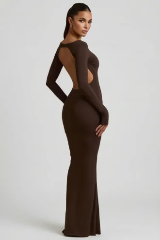 Regine Modal gerimpelde rugloze maxi-jurk in chocoladebruin