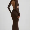 Regine Modal gerimpelde rugloze maxi-jurk in chocoladebruin