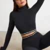 Rugloze crop top met col en lange mouwen in zwart