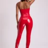 Samara vinyl legging met hoge V-taille in vuurrood