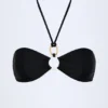Savai bikinitop met halternek en ruches en metalen details in zwart