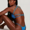 Seersucker bikinitop met bandjes en ronde hals in neonblauw