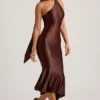 Shaya asymmetrische midi-jurk met sjaaldetail in chocoladebruin