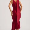 Shaya asymmetrische midi-jurk met sjaaldetail in True Red
