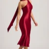 Shaya asymmetrische midi-jurk met sjaaldetail in True Red