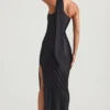 Sheril asymmetrische maxi-jurk met sjaaldetail in zwart