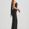 Sheril asymmetrische maxi-jurk met sjaaldetail in zwart