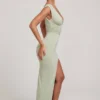 Sloane maxi-jurk met hoge split en diepe halslijn in salie