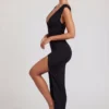 Sloane maxi-jurk met hoge split en diepe halslijn in zwart