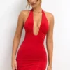 Sofija Slinky Jersey minijurk met diepe halslijn en ruches in scharlakenrood